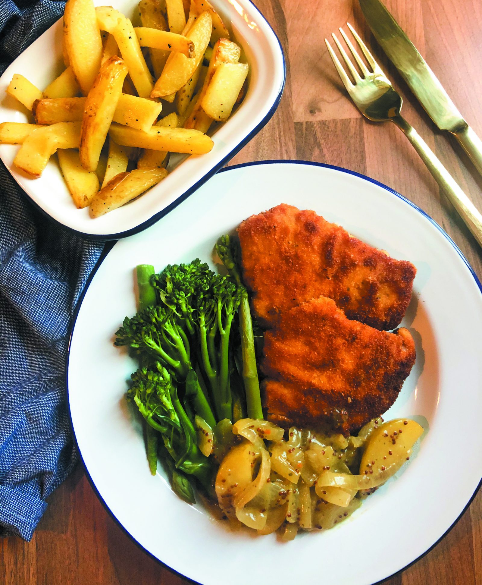 Pork schnitzel with oven-baked chips, mustard and apple sauce by Little Welsh Foodie - Porc Blasus